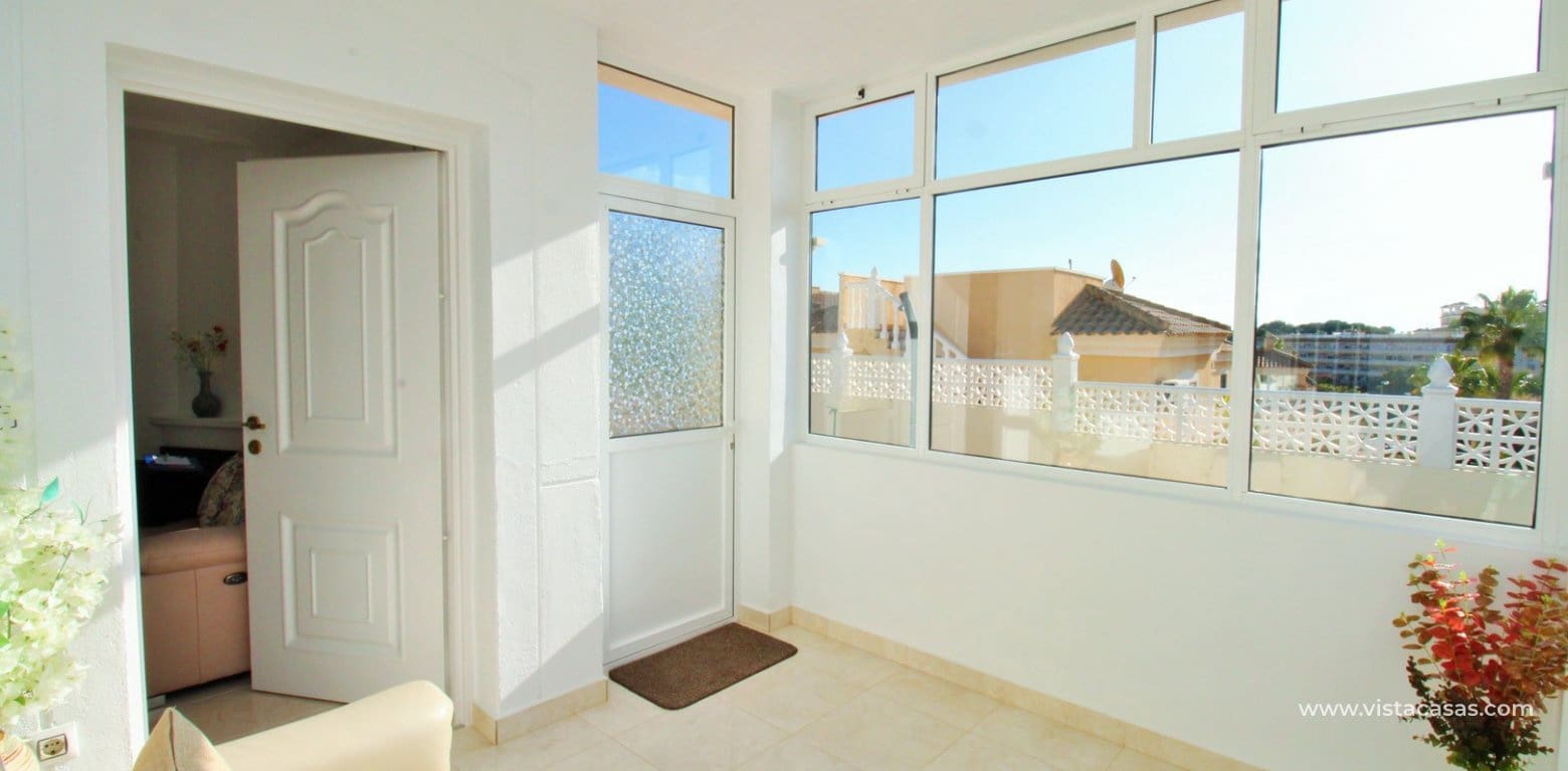 2 soveværelse Bungalow til salg i Villamartin med swimmingpool - € 259.000 (Ref: 9467630)