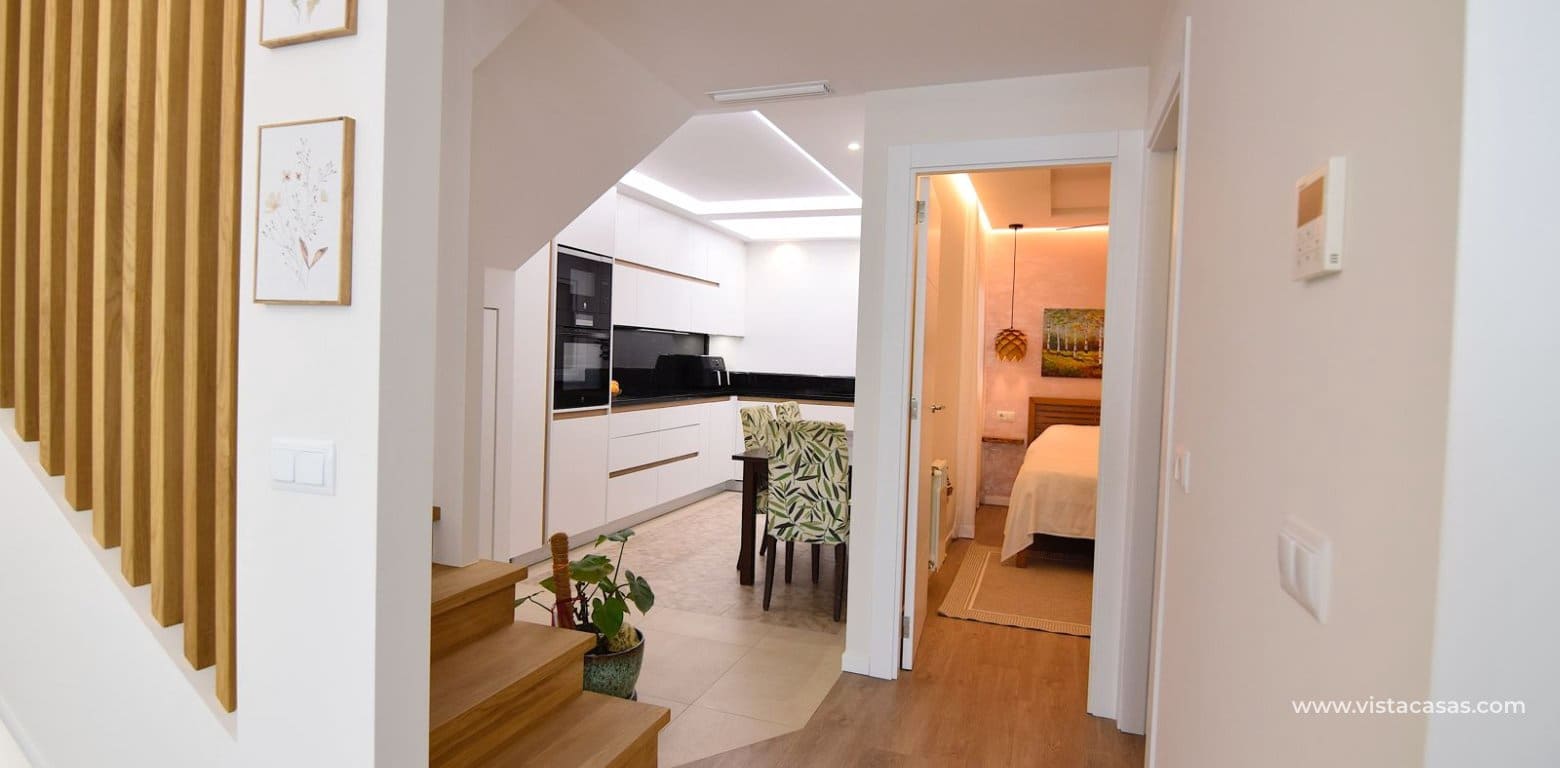 3 bedroom Townhouse for sale in La Florida with pool - € 249,000 (Ref: 9469994)