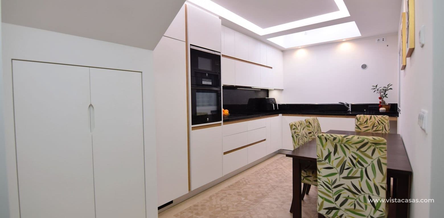 3 bedroom Townhouse for sale in La Florida with pool - € 249,000 (Ref: 9469994)