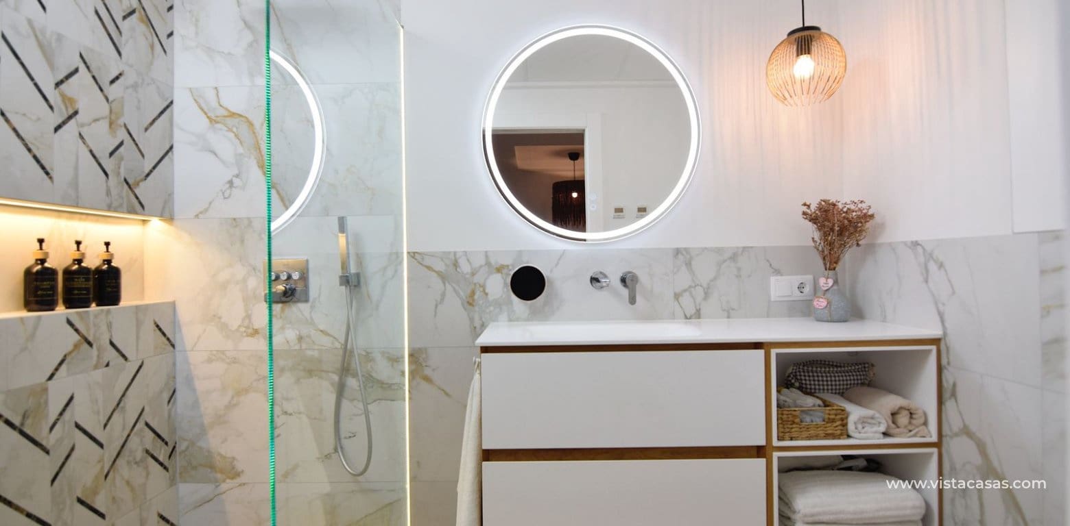 3 bedroom Townhouse for sale in La Florida with pool - € 249,000 (Ref: 9469994)