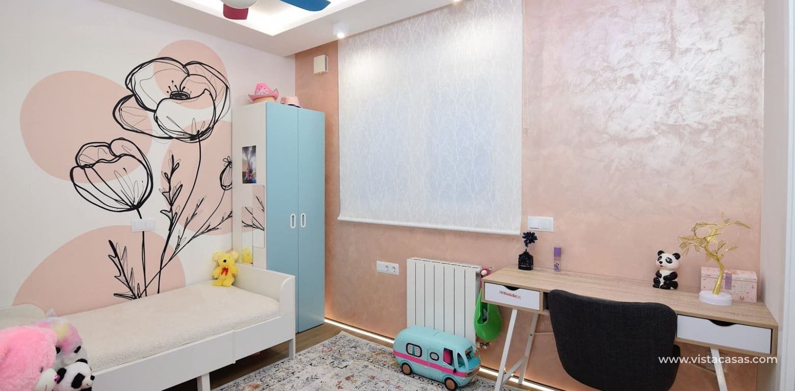 3 bedroom Townhouse for sale in La Florida with pool - € 249,000 (Ref: 9469994)