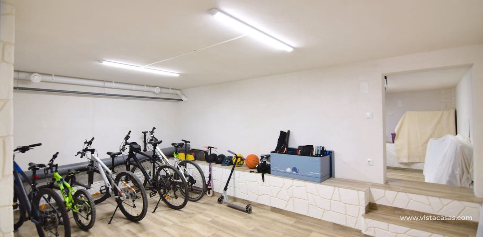 3 bedroom Townhouse for sale in La Florida with pool - € 249,000 (Ref: 9469994)