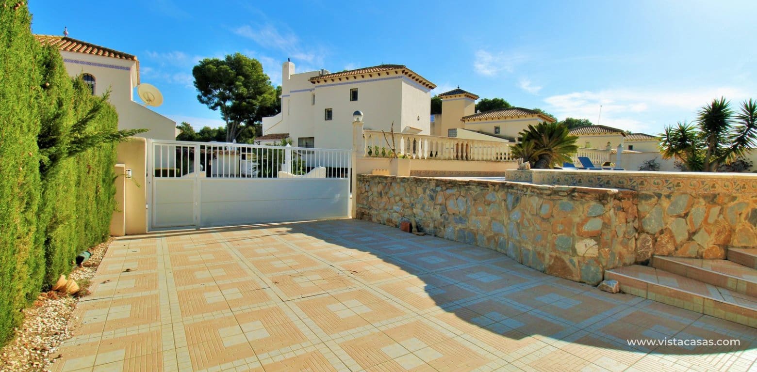 3 slaapkamer Villa te koop in Las Ramblas Golf met zwembad - € 465.000 (Ref: 9471012)