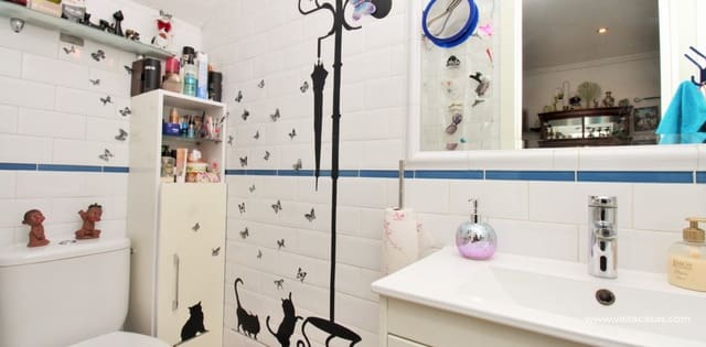 2 bedroom Townhouse for sale in Villamartin, Orihuela with pool - € 225,000 (Ref: 9487147)