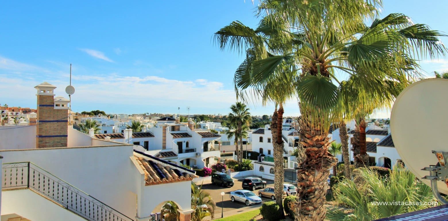 2 bedroom Townhouse for sale in Villamartin with pool - € 225,000 (Ref: 9487147)