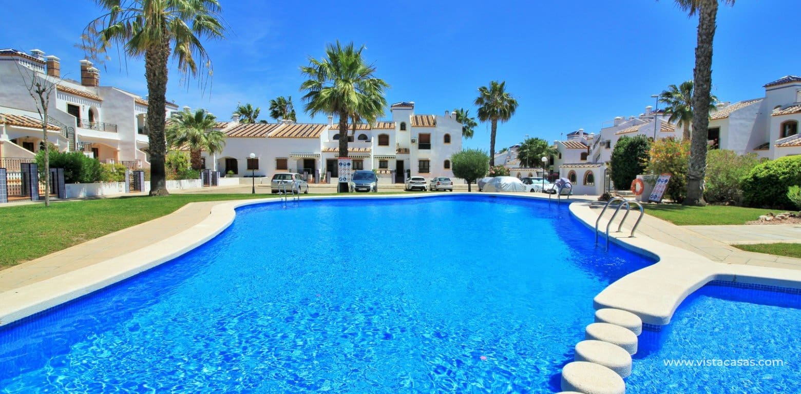 2 bedroom Townhouse for sale in Villamartin with pool - € 225,000 (Ref: 9487147)