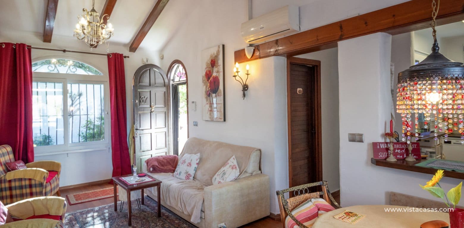 2 slaapkamer Villa te koop in Villamartin - € 299.000 (Ref: 9495287)