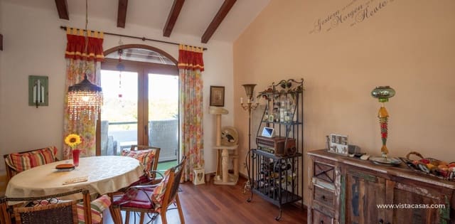 2 slaapkamer Villa te koop in Villamartin, Orihuela - € 299.000 (Ref: 9495287)