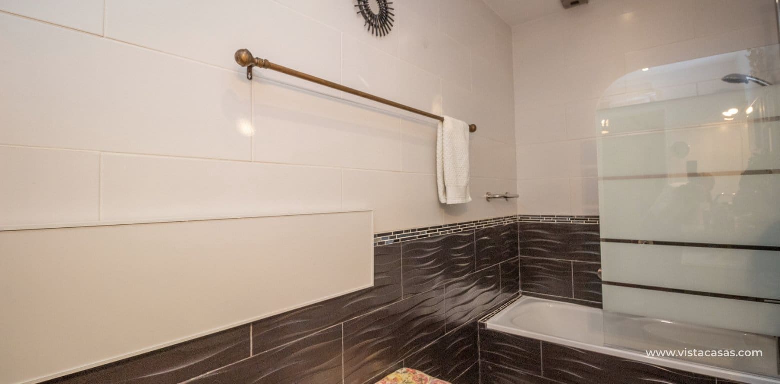 2 slaapkamer Villa te koop in Villamartin - € 299.000 (Ref: 9495287)