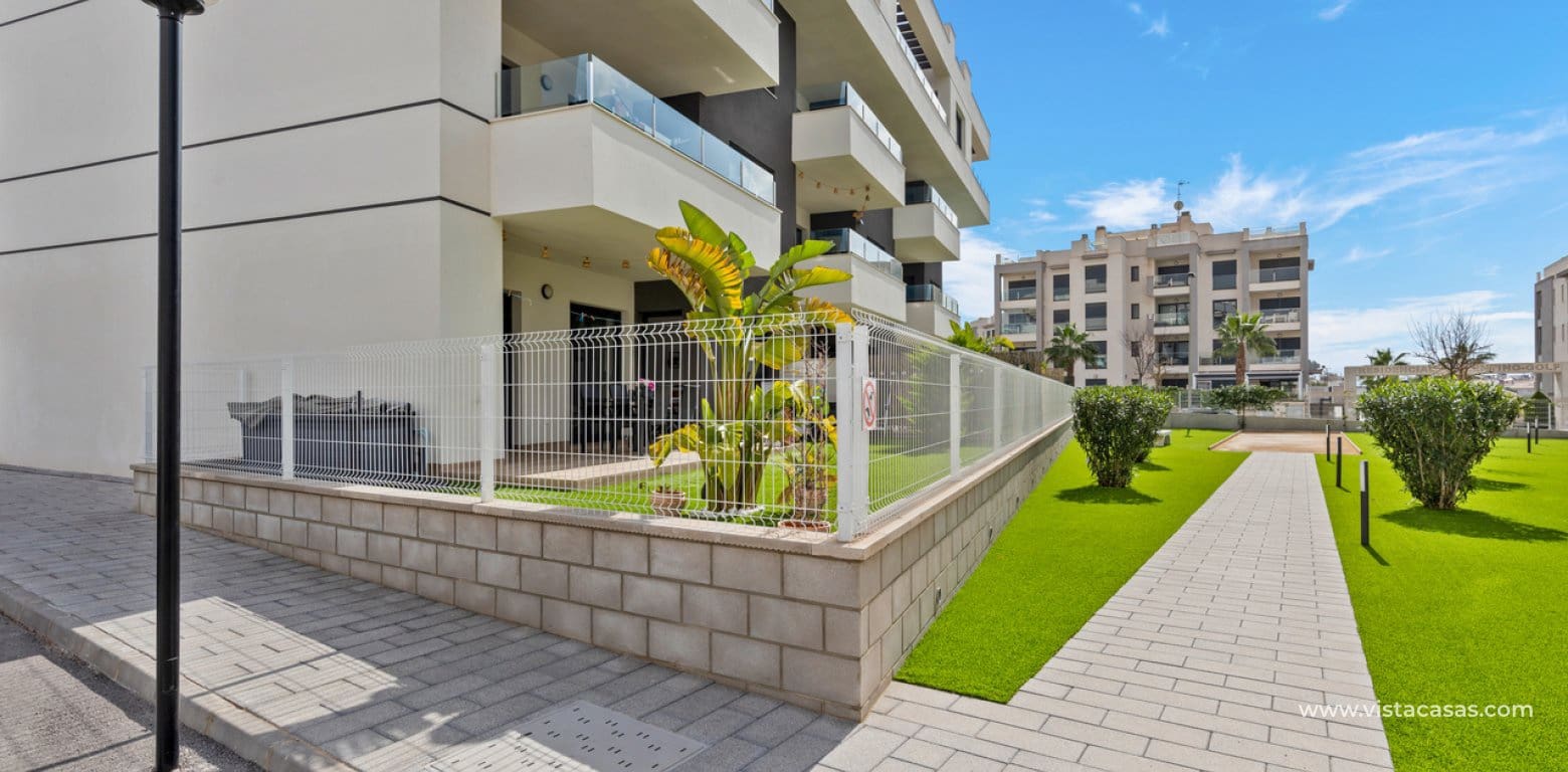 Apartamento de 2 habitaciones en Villamartin en venta - 228.995 € (Ref: 9504661)