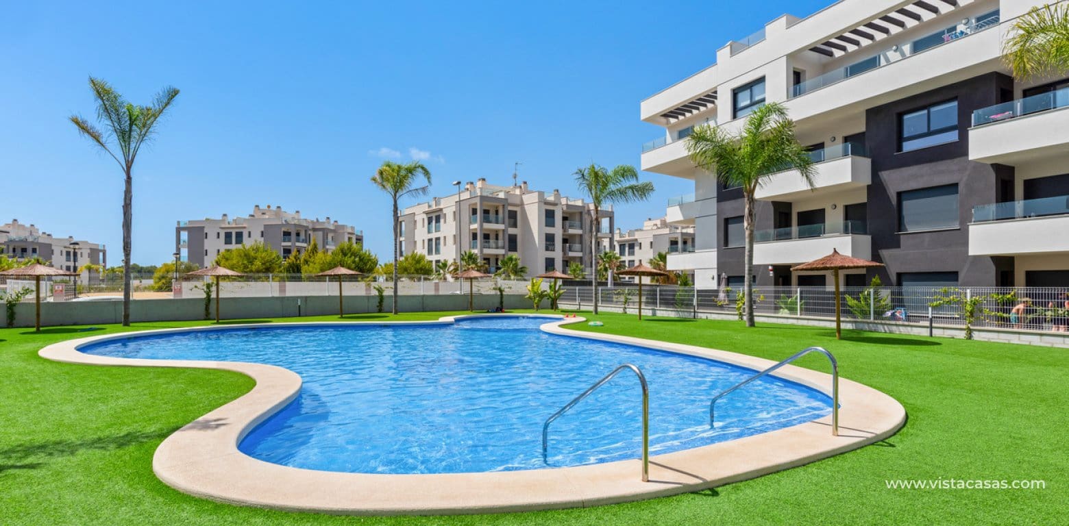 Apartamento de 2 habitaciones en Villamartin en venta - 228.995 € (Ref: 9504661)