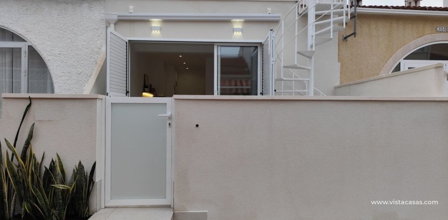 2 bedroom Townhouse for sale in El Chaparral - € 149,000 (Ref: 9509248)