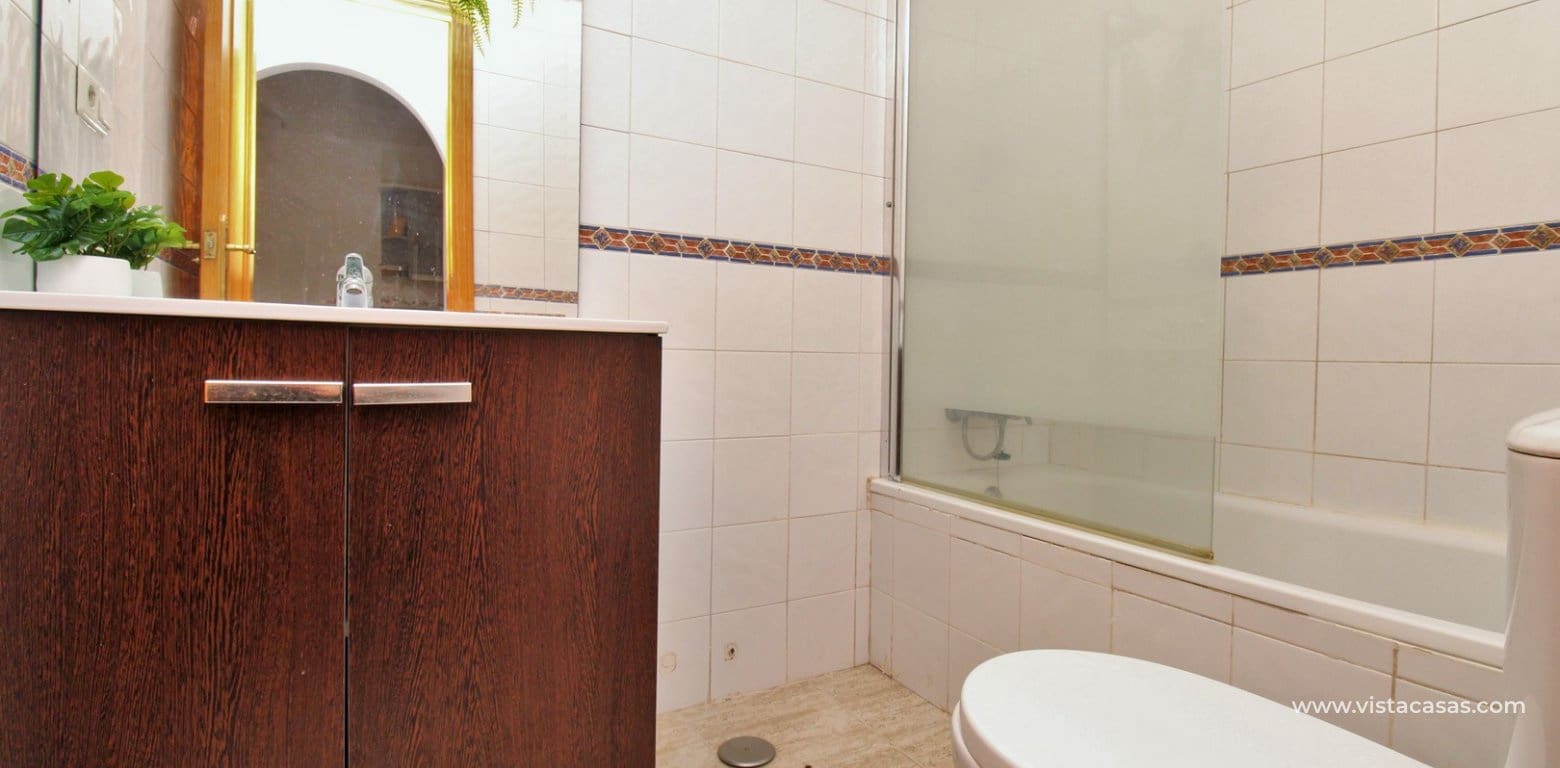 2 bedroom Apartment for sale in Villamartin with pool - € 149,000 (Ref: 9518252)