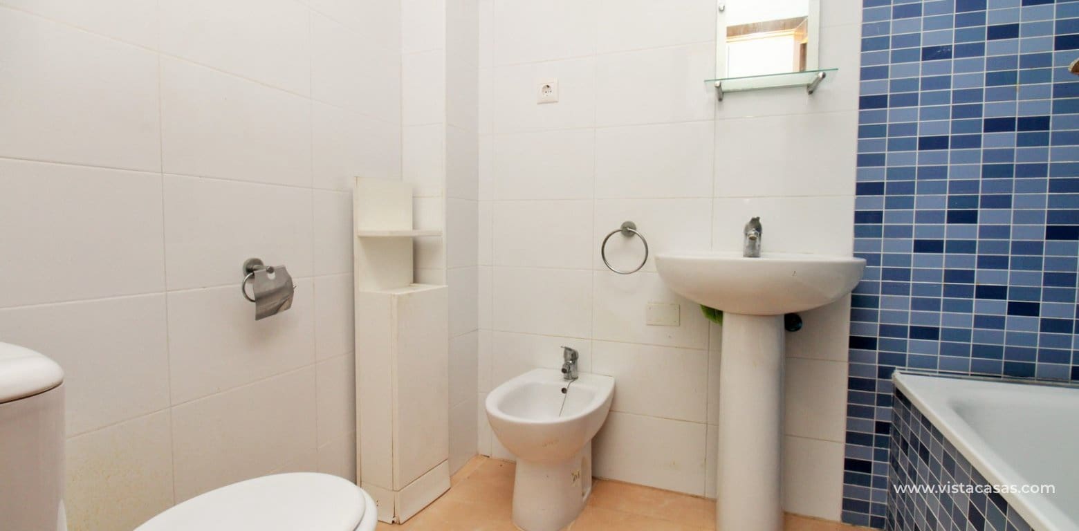 Apartamento de 2 habitaciones en Villamartin en venta con piscina - 124.950 € (Ref: 9528795)