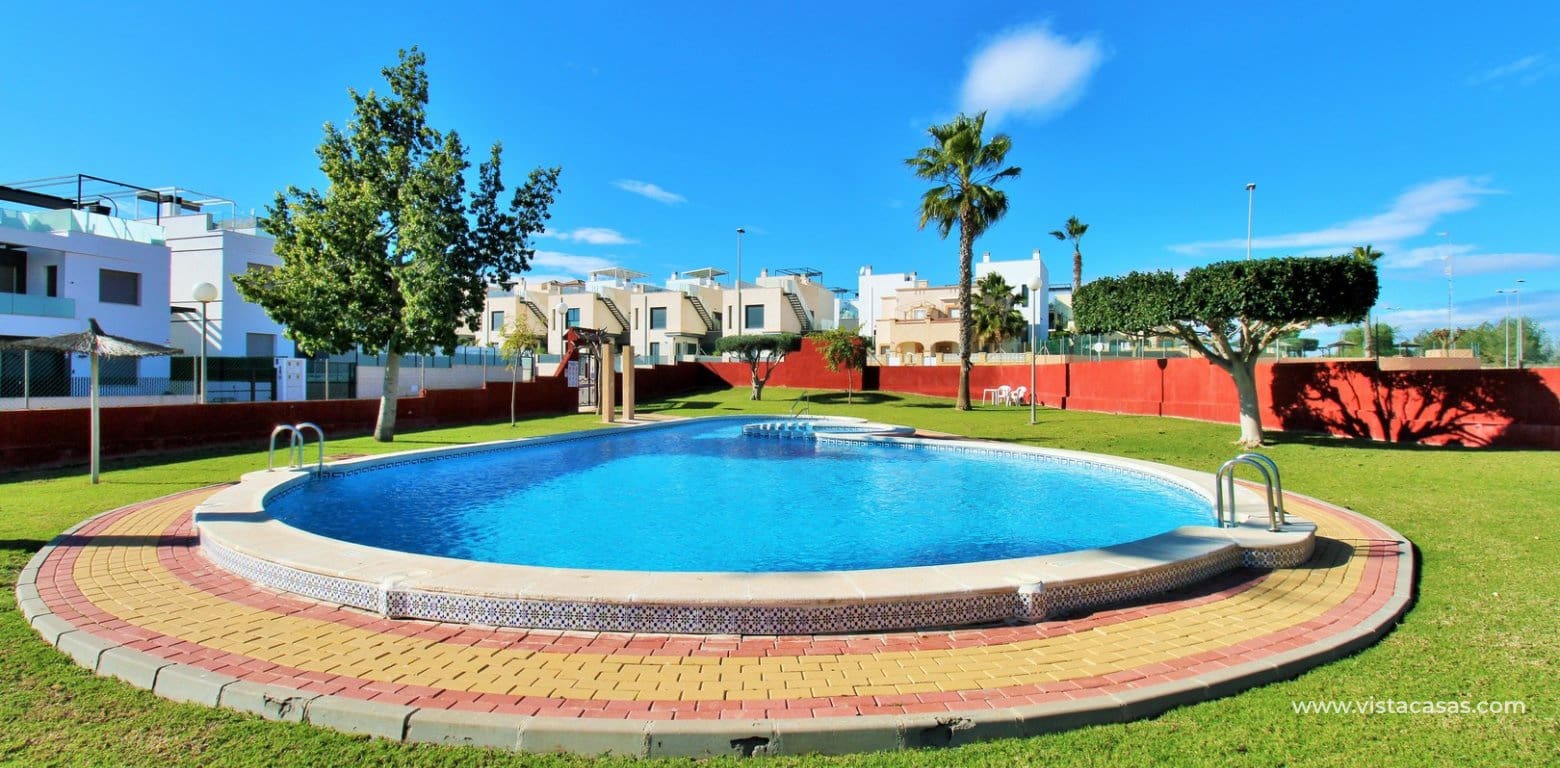 Apartamento de 2 habitaciones en Villamartin en venta con piscina - 124.950 € (Ref: 9528795)