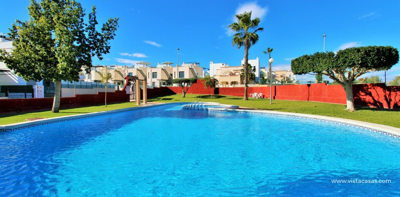 Apartamento de 2 habitaciones en Villamartin en venta con piscina - 124.950 € (Ref: 9528795)