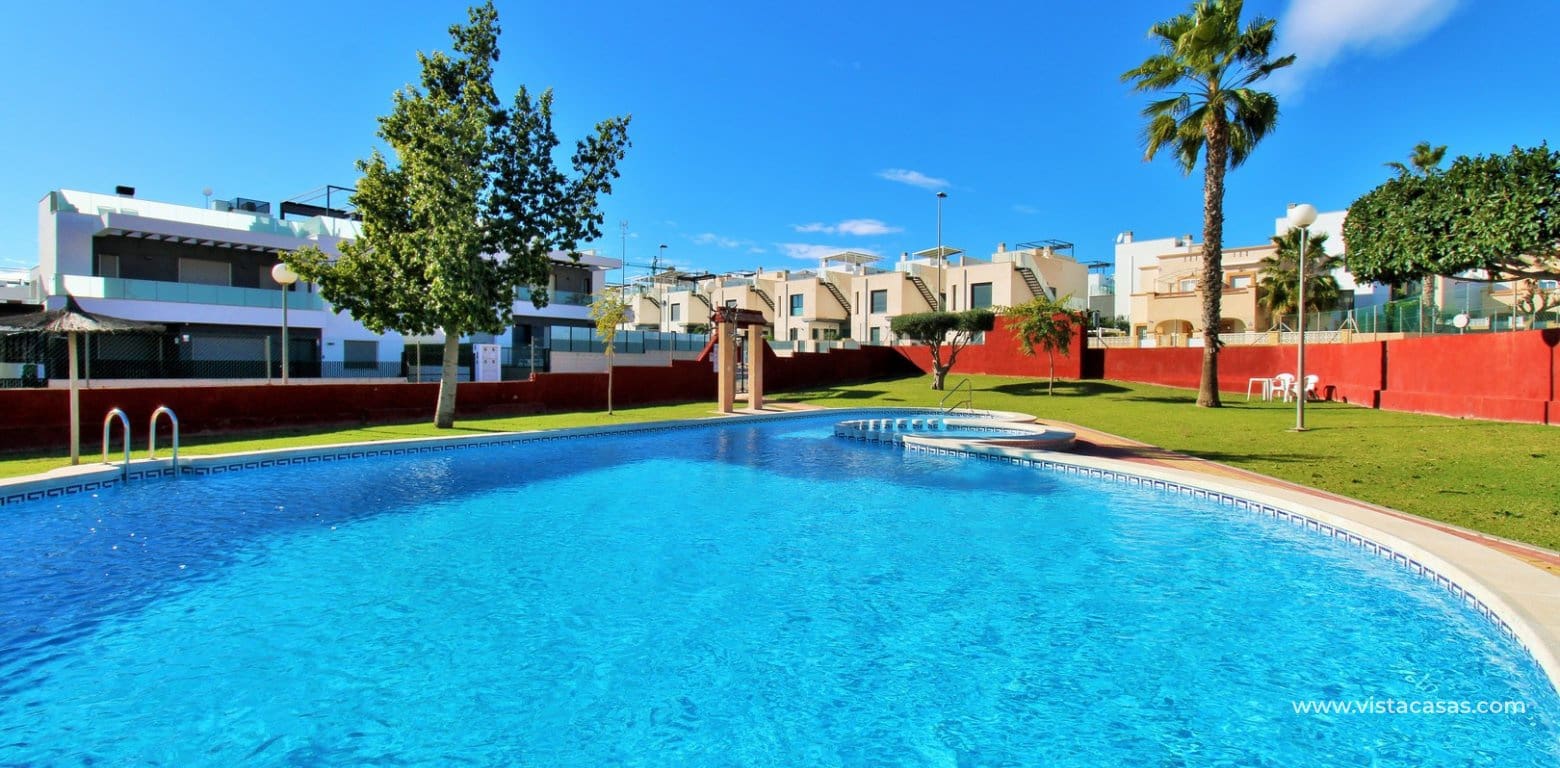 Apartamento de 2 habitaciones en Villamartin en venta con piscina - 124.950 € (Ref: 9528795)