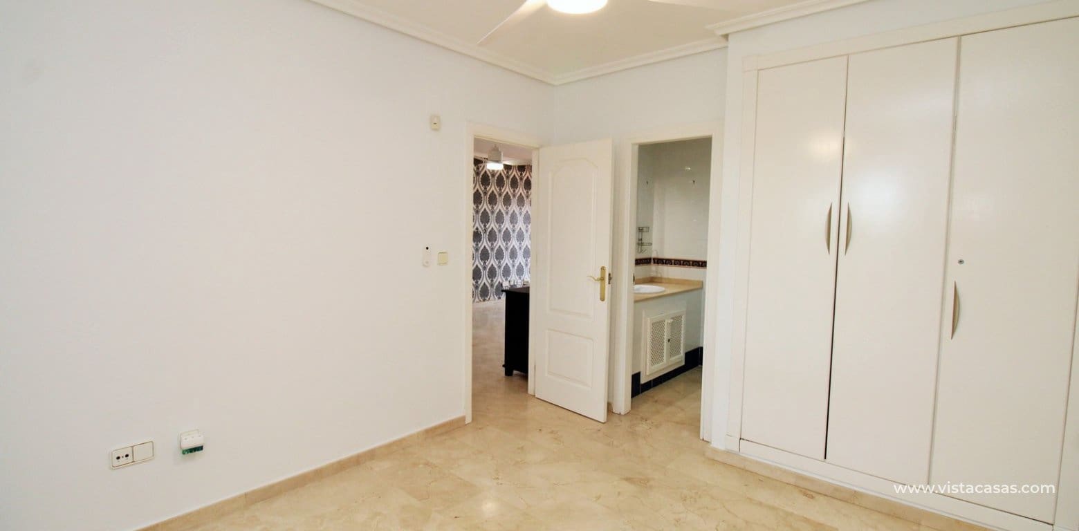 2 sovrum Lägenhet till salu i Playa Flamenca med pool - 189 950 € (Ref: 9528796)