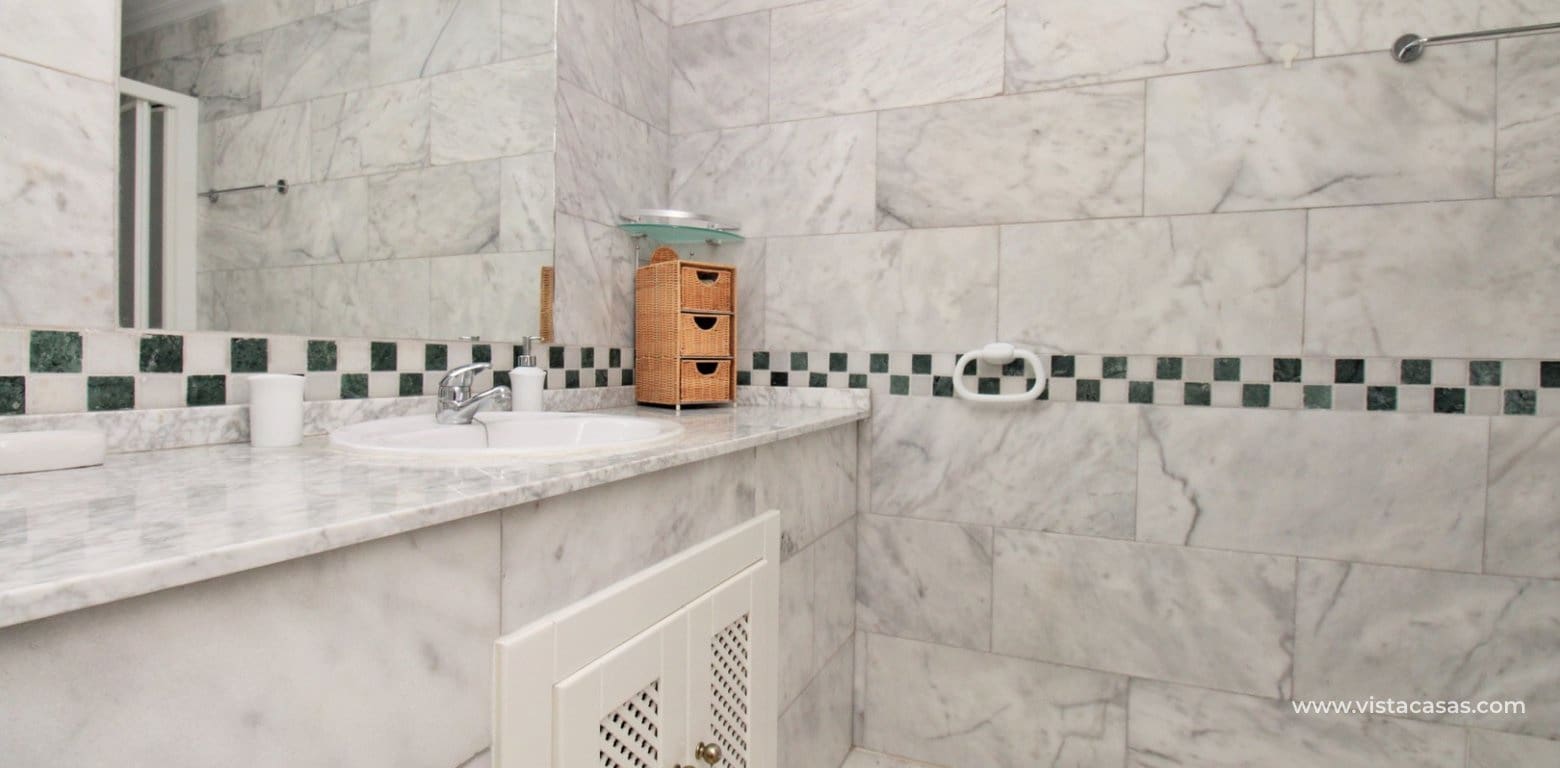 2 makuuhuone Huoneisto myytävänä paikassa Villamartin mukana uima-altaan - 159 950 € (Ref: 9528893)