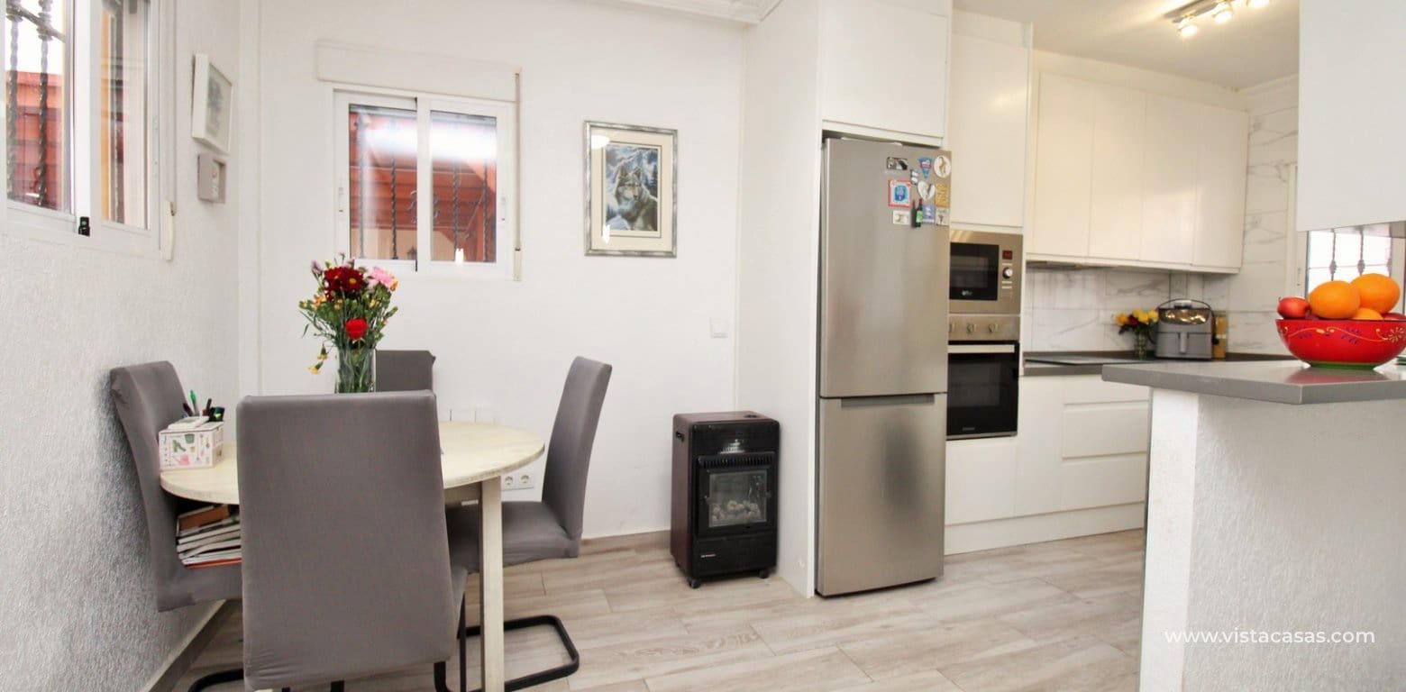 4 slaapkamer Villa te koop in Playa Flamenca met zwembad - € 399.950 (Ref: 9532457)