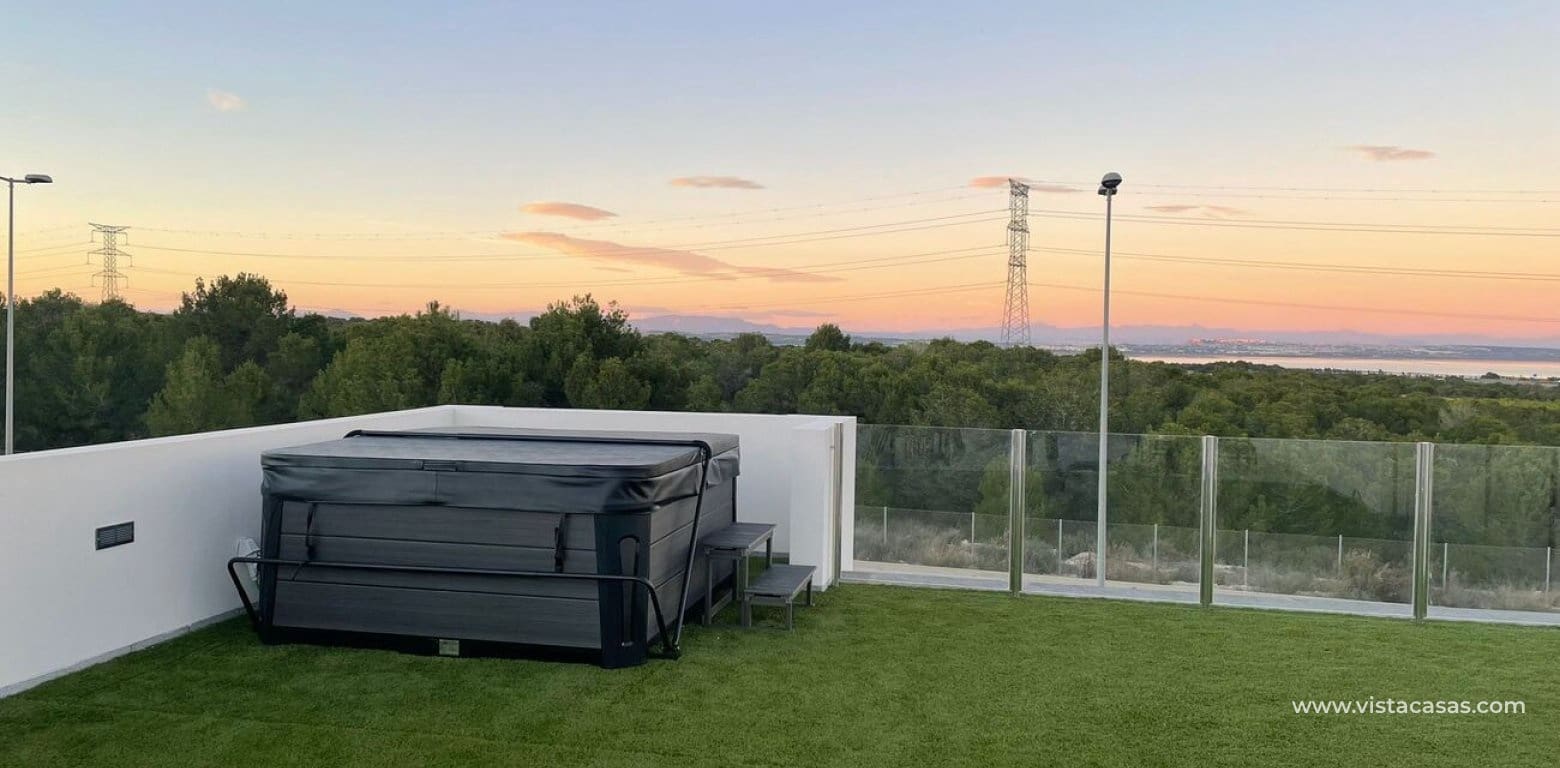 3 makuuhuone Huvila myytävänä paikassa Villamartin - 400 000 € (Ref: 9541872)