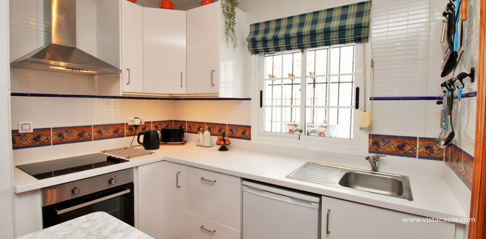 Bungalow de 2 habitaciones en Villamartin en venta con piscina - 199.995 € (Ref: 9544489)