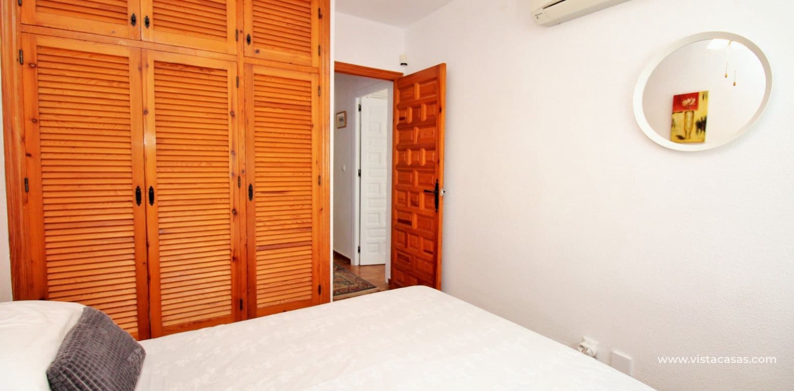 Bungalow de 2 habitaciones en Villamartin en venta con piscina - 199.995 € (Ref: 9544489)