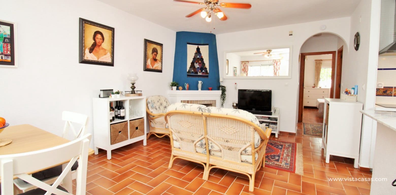 Bungalow de 2 habitaciones en Villamartin en venta con piscina - 199.995 € (Ref: 9544489)