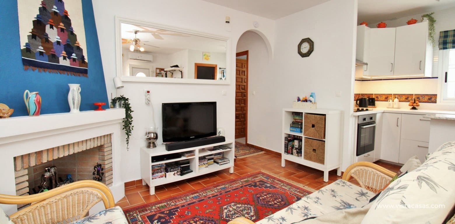 Bungalow de 2 habitaciones en Villamartin en venta con piscina - 199.995 € (Ref: 9544489)