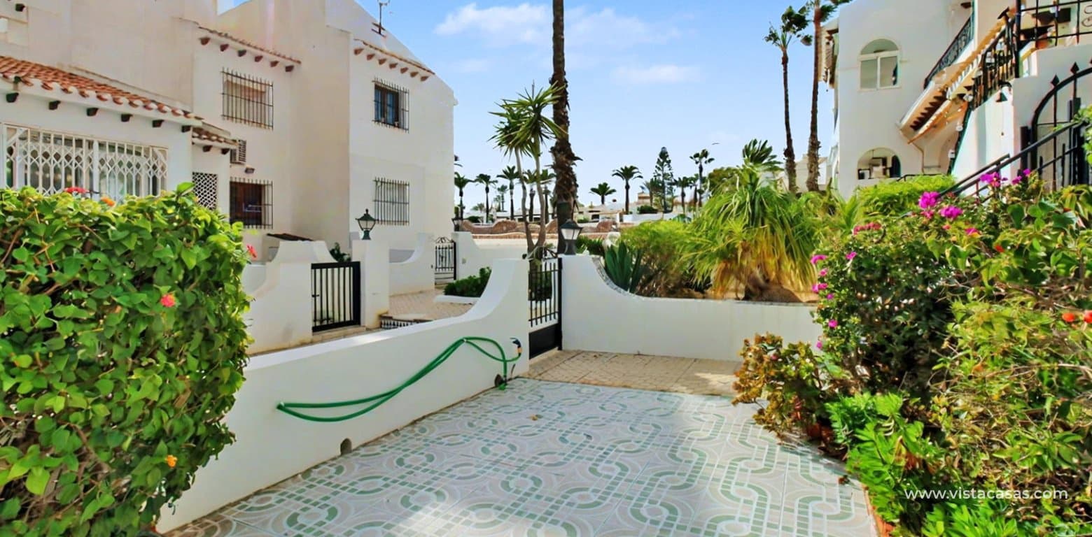 Bungalow de 2 habitaciones en Villamartin en venta con piscina - 199.995 € (Ref: 9544489)