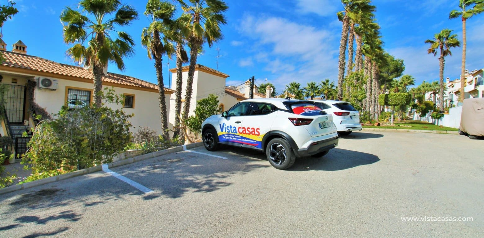 2 bedroom Apartment for sale in Villamartin with pool - € 139,900 (Ref: 9546975)