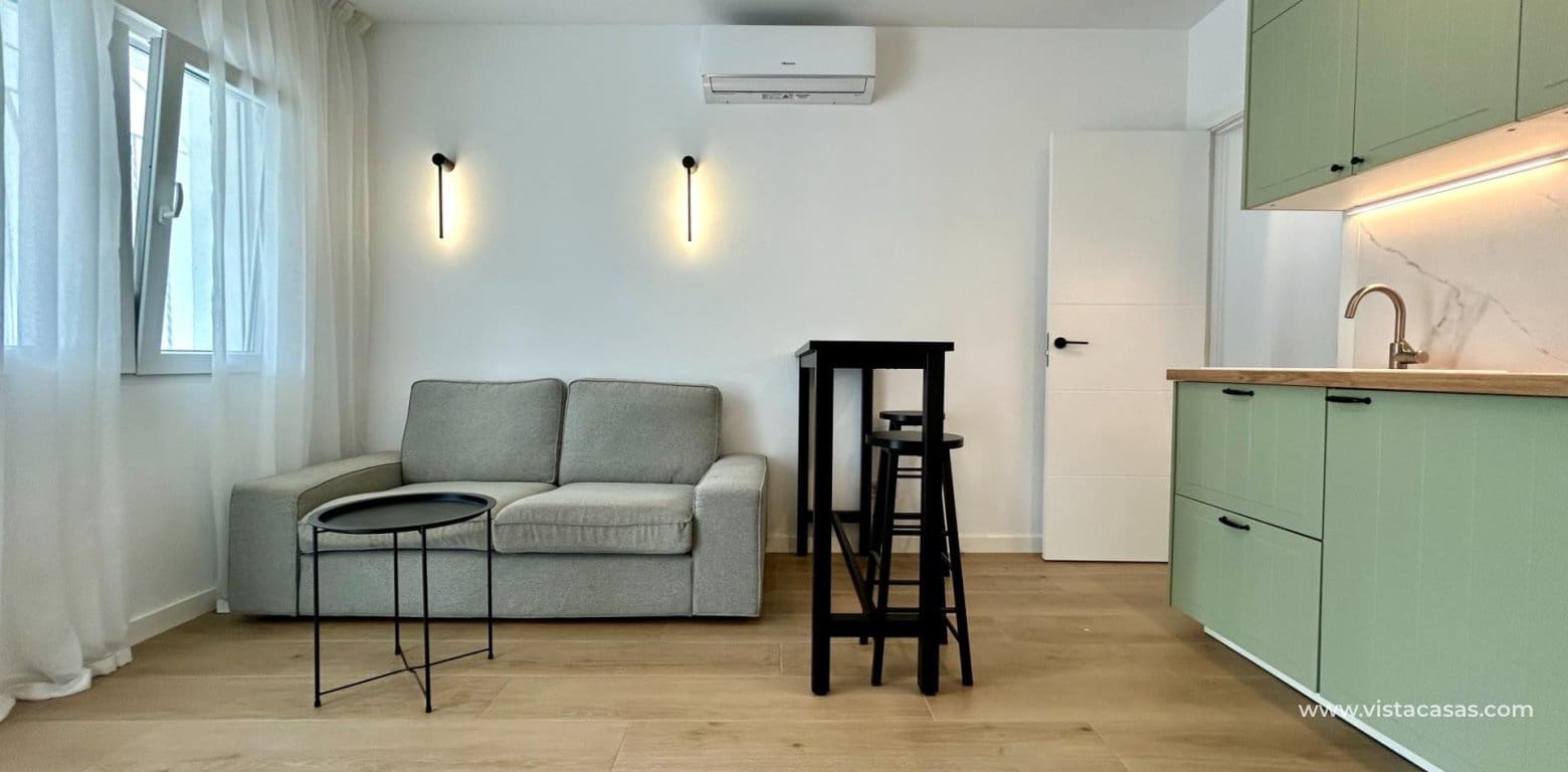 1 quarto Apartamento para venda em Villamartin - 89 950 € (Ref: 9552609)