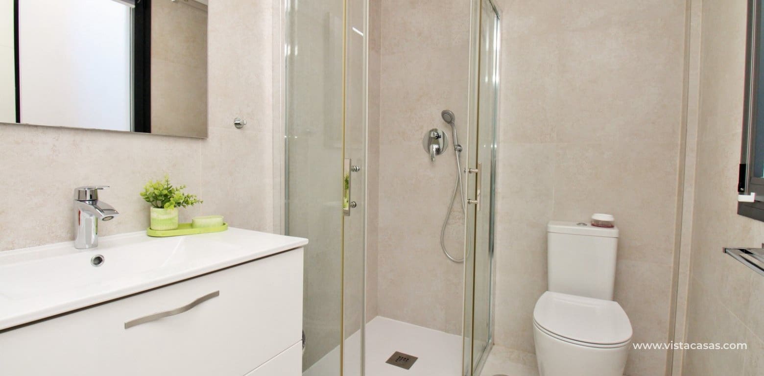 Casa de 2 habitaciones en Villamartin en venta con piscina - 294.990 € (Ref: 9553148)