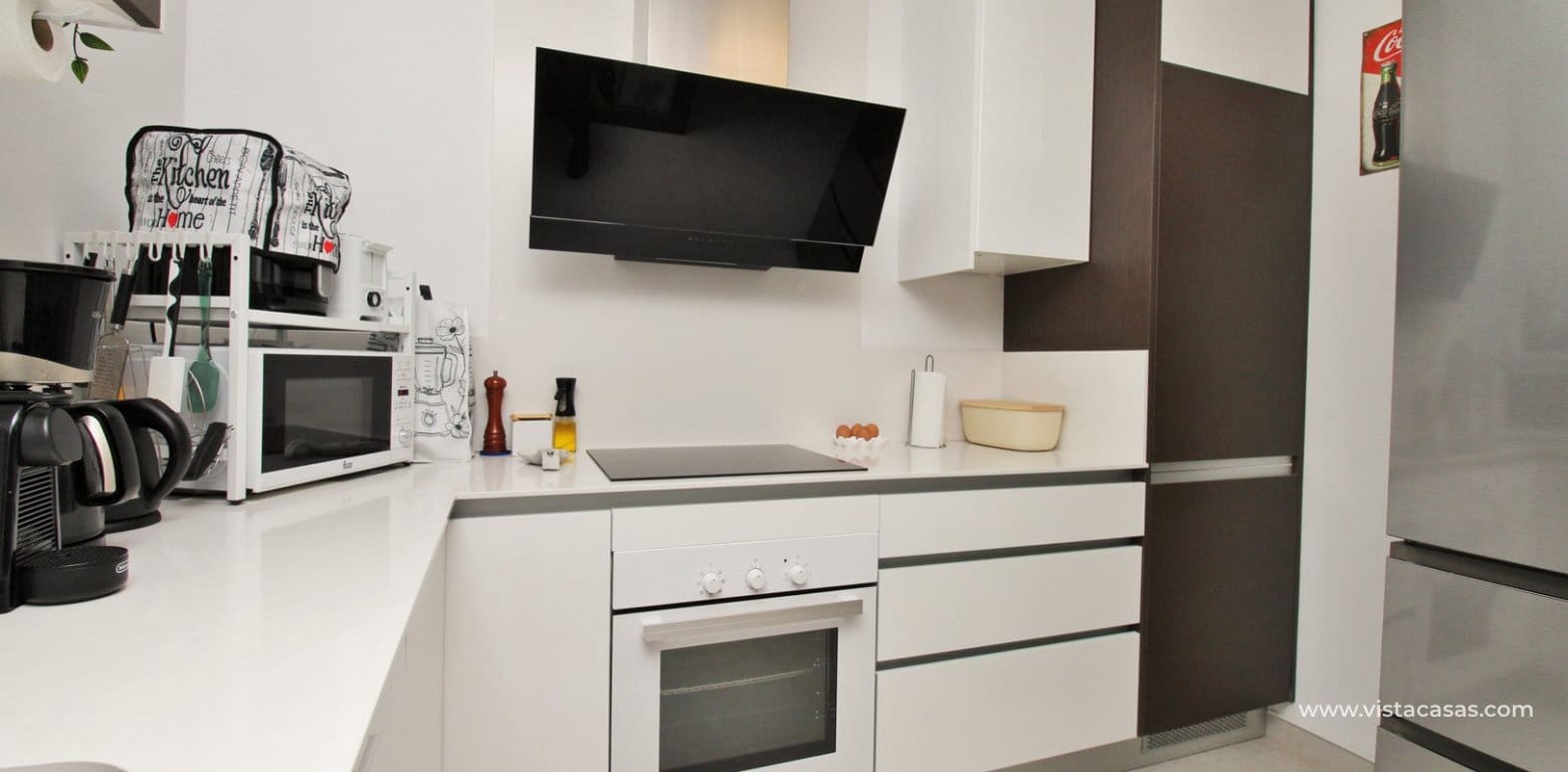 Casa de 2 habitaciones en Villamartin en venta con piscina - 294.990 € (Ref: 9553148)