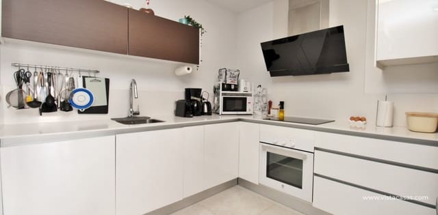 Casa de 2 habitaciones en Villamartin, Orihuela en venta con piscina - 294.990 € (Ref: 9553148)