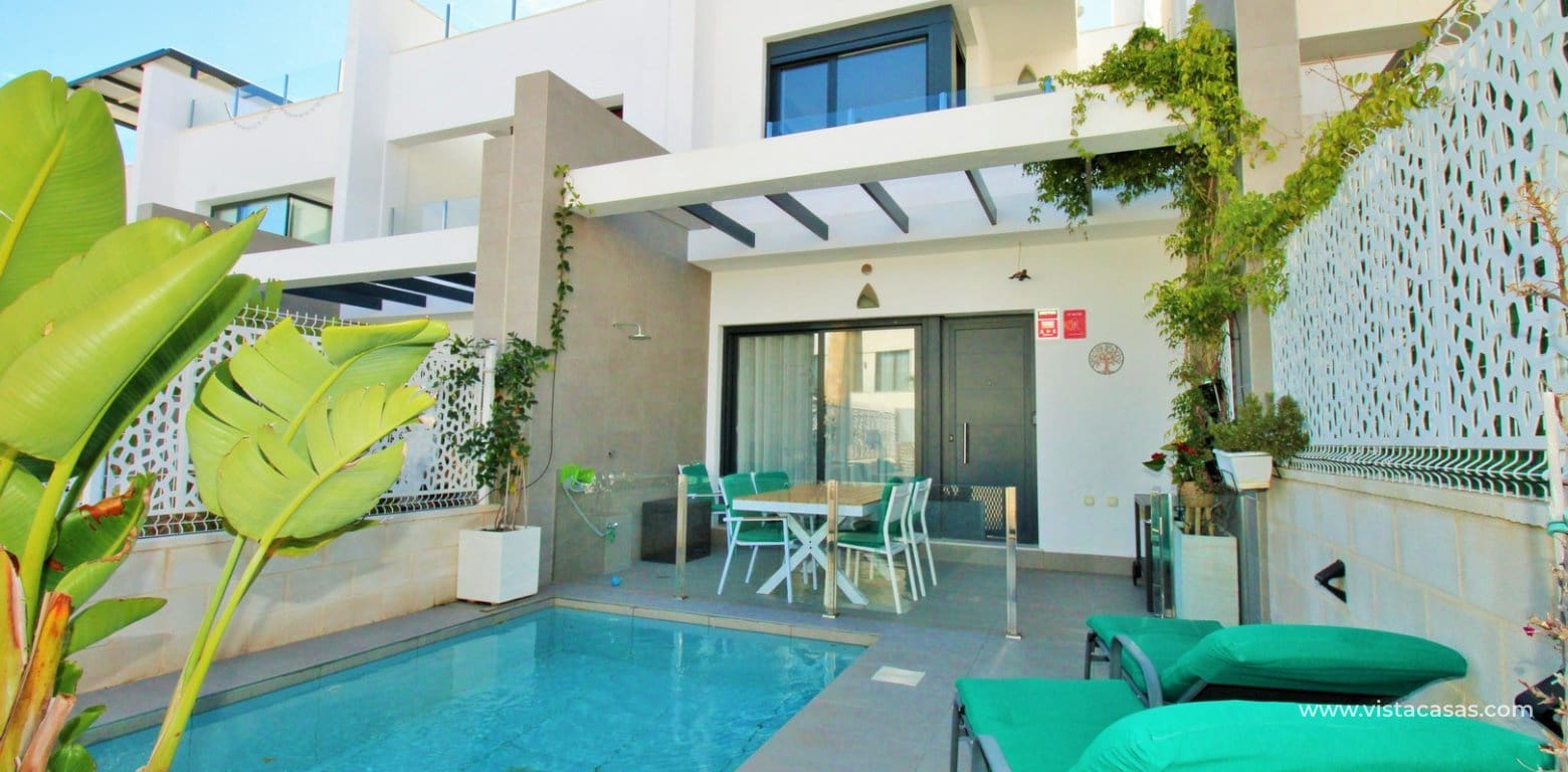 Casa de 2 habitaciones en Villamartin en venta con piscina - 294.990 € (Ref: 9553148)