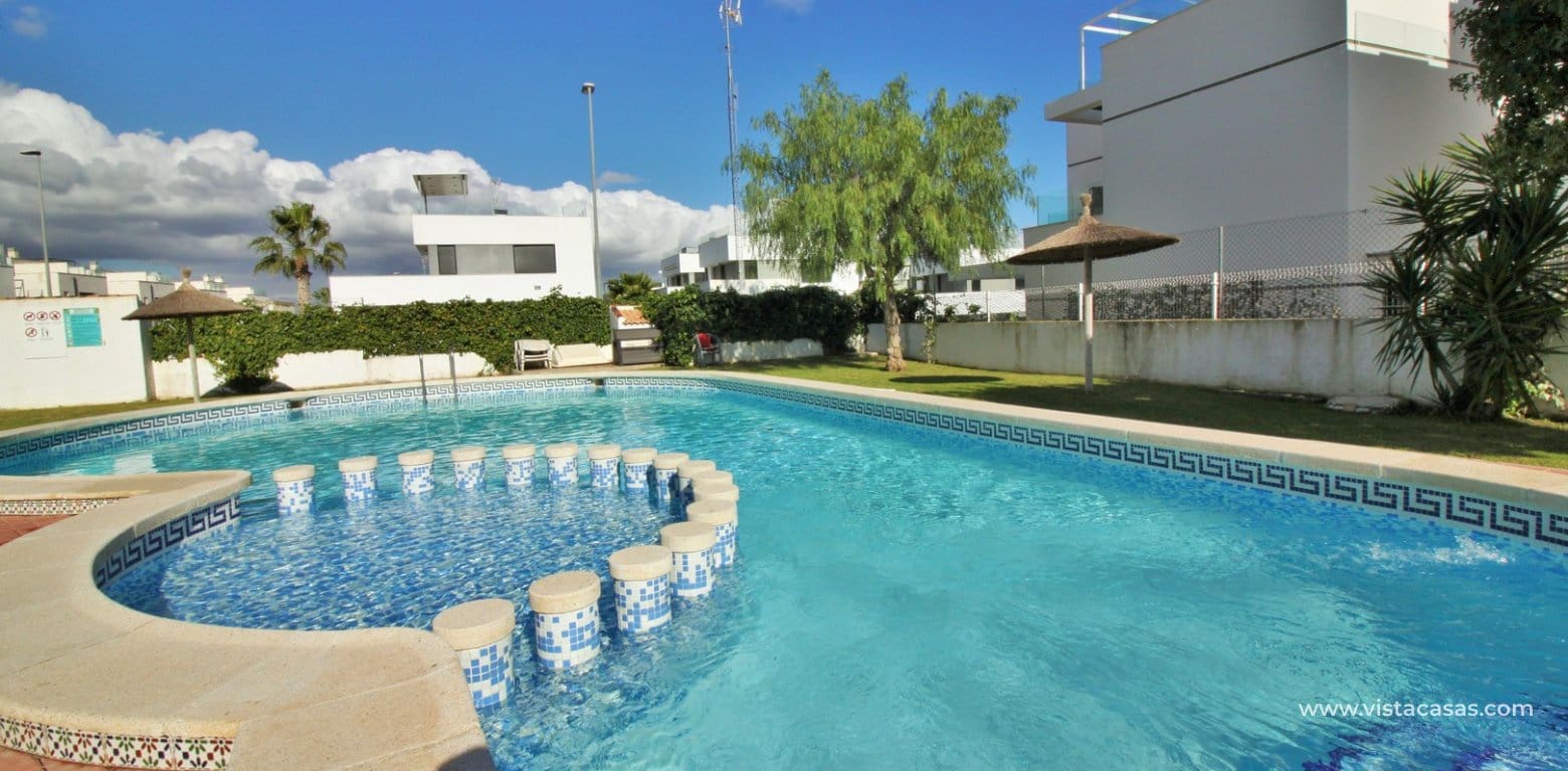 Casa de 2 habitaciones en Villamartin en venta con piscina - 294.990 € (Ref: 9553148)
