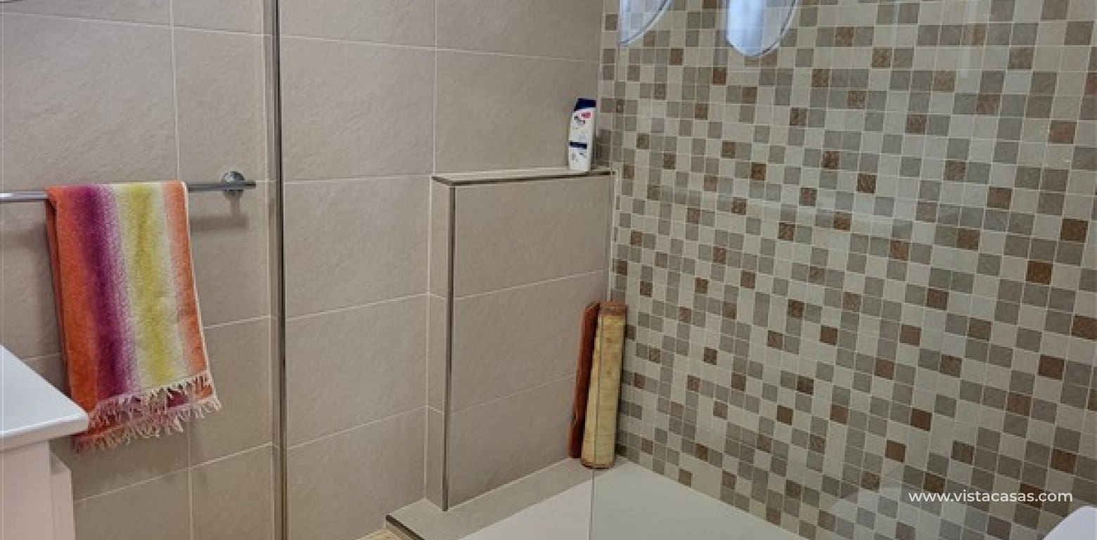 3 makuuhuone Huvila myytävänä paikassa Villamartin - 375 000 € (Ref: 9562218)