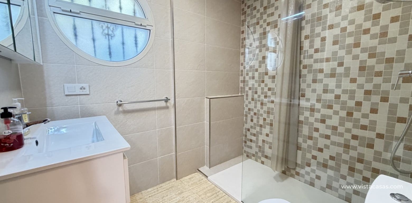 3 bedroom Villa for sale in Villamartin - € 375,000 (Ref: 9562218)