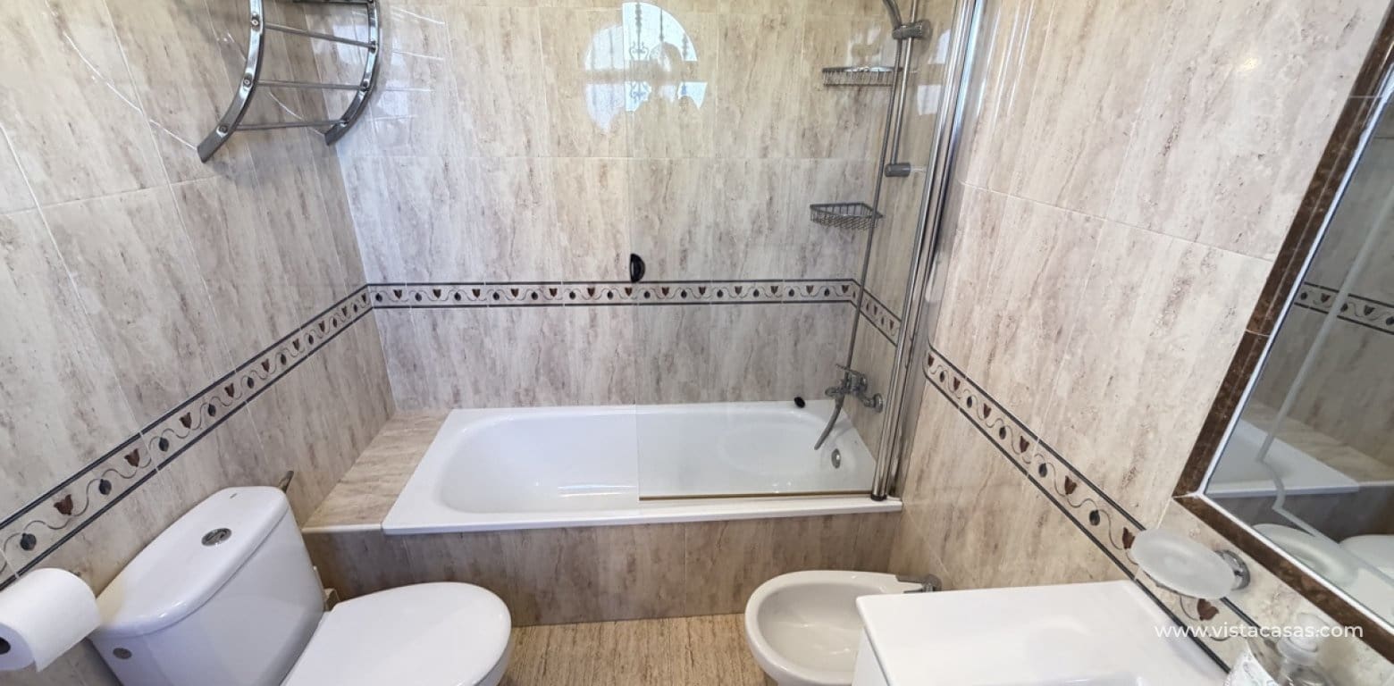 3 bedroom Villa for sale in Villamartin - € 375,000 (Ref: 9562218)