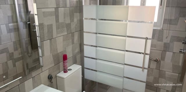 2 makuuhuone Omakotitalo myytävänä paikassa Villamartin, Orihuela - 199 995 € (Ref: 9562219)