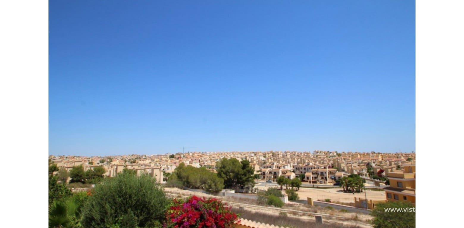 4 bedroom Villa for sale in Villamartin - € 345,000 (Ref: 9569251)