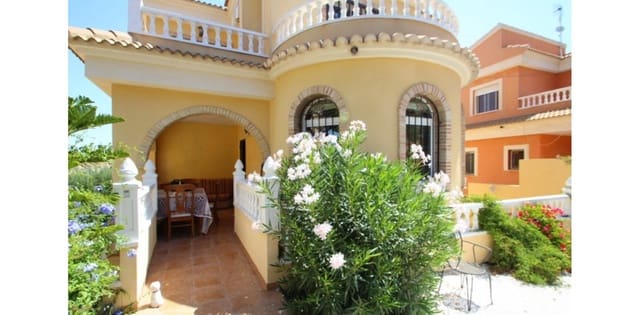 4 soveværelse Villa til salg i Villamartin, Orihuela - € 345.000 (Ref: 9569251)