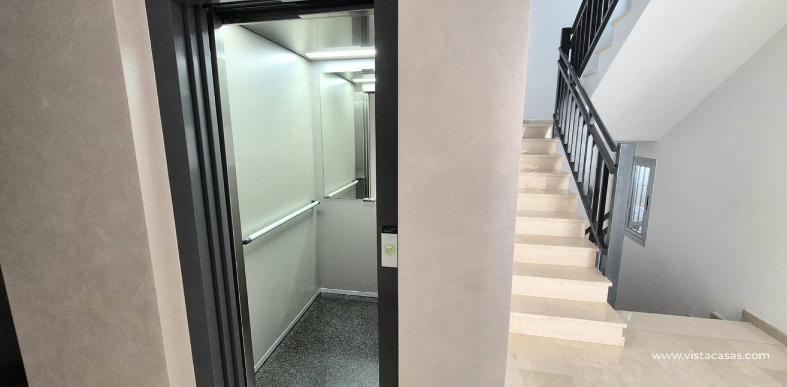 2 quarto Apartamento para venda em Villamartin - 199 995 € (Ref: 9569252)