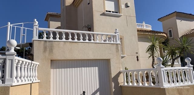 3 makuuhuone Huvila myytävänä paikassa Villamartin, Orihuela - 299 950 € (Ref: 9571605)