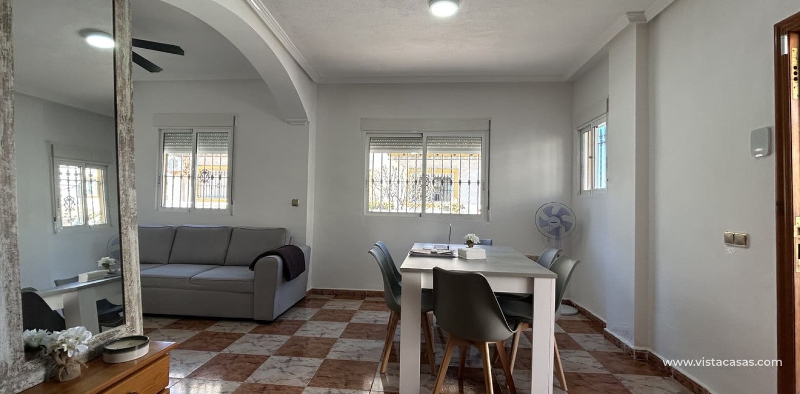 2 slaapkamer Huis te koop in Cabo Roig - € 240.000 (Ref: 9587970)