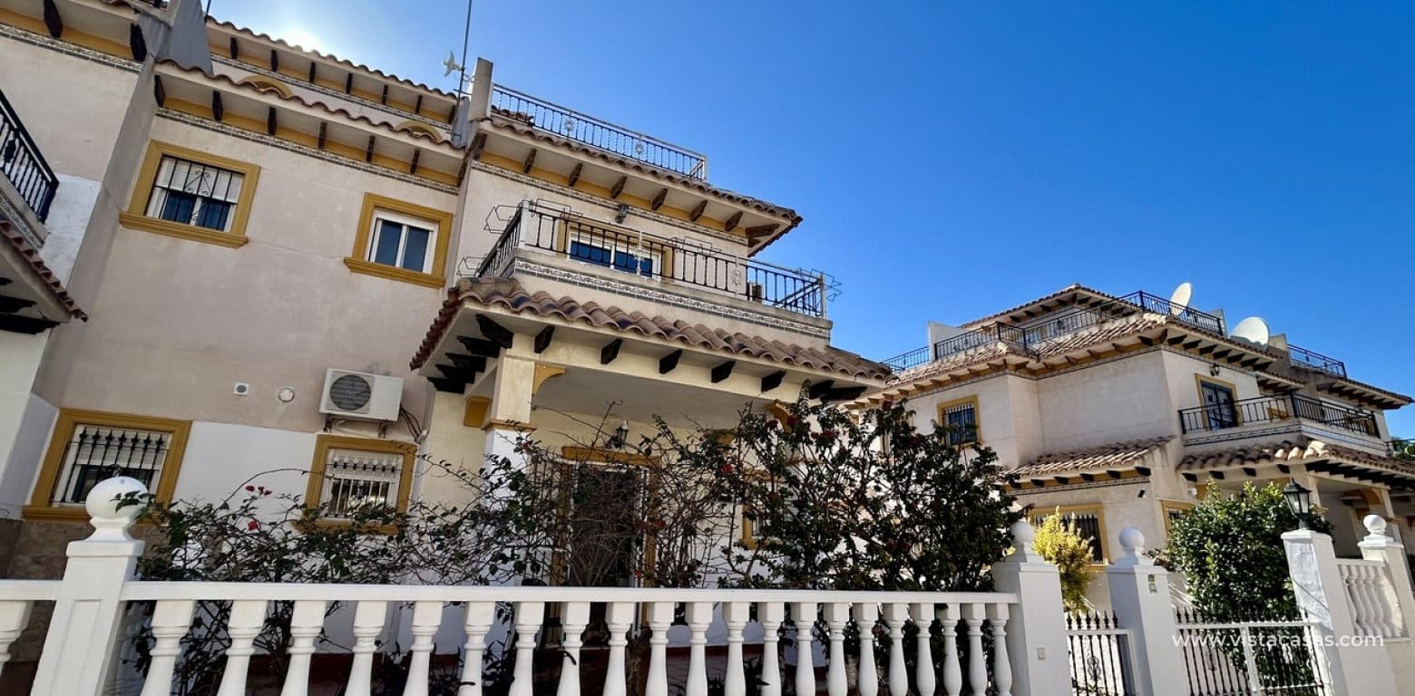 2 slaapkamer Huis te koop in Cabo Roig - € 240.000 (Ref: 9587970)