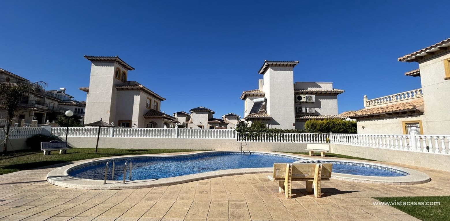 2 slaapkamer Huis te koop in Cabo Roig - € 240.000 (Ref: 9587970)