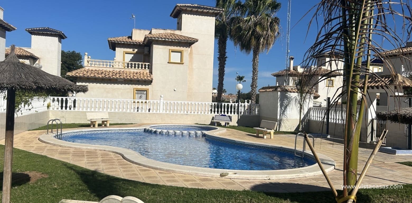 2 slaapkamer Huis te koop in Cabo Roig - € 240.000 (Ref: 9587970)
