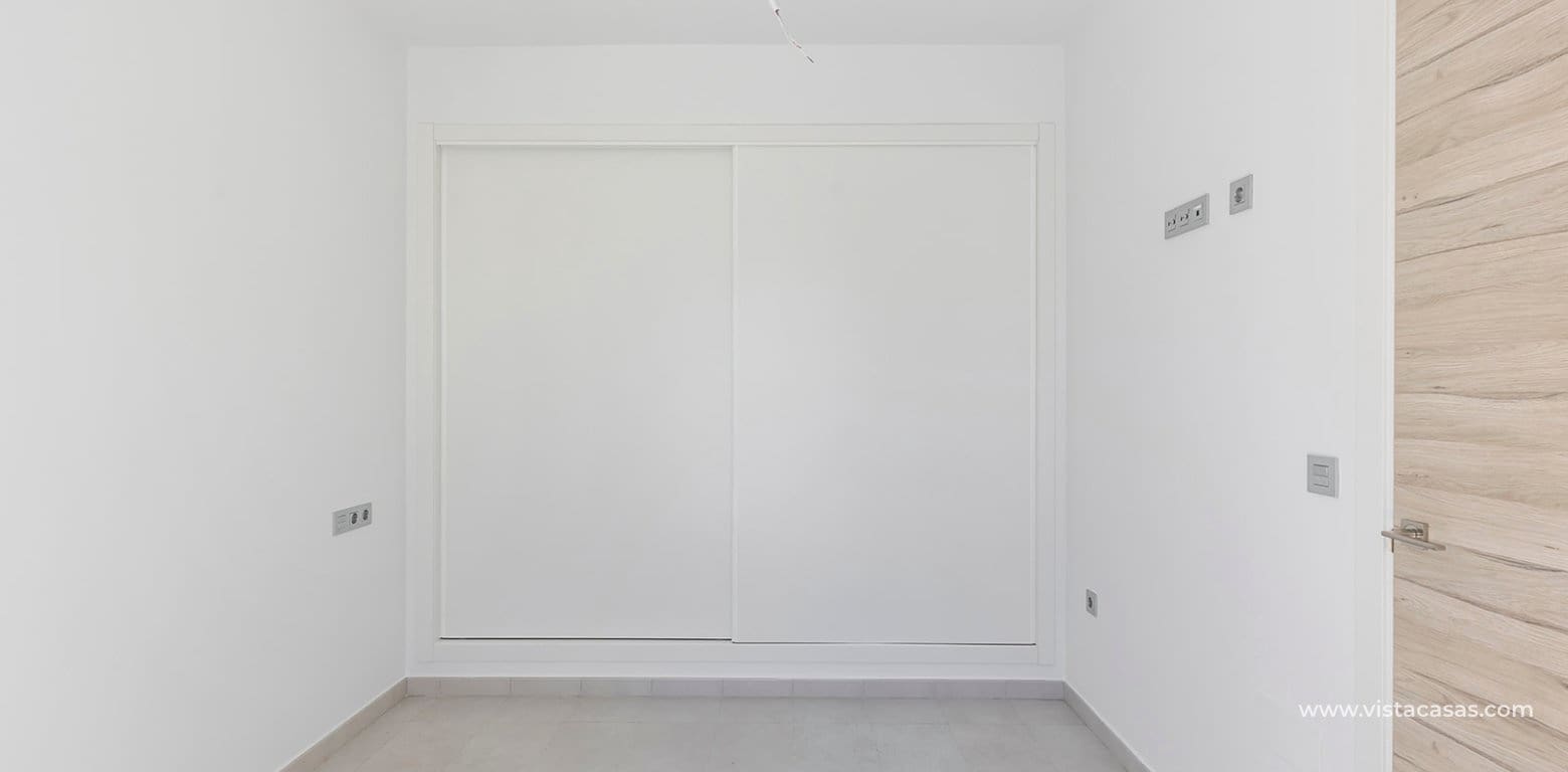 3 makuuhuone Huvila myytävänä paikassa Villamartin - 319 000 € (Ref: 9599908)